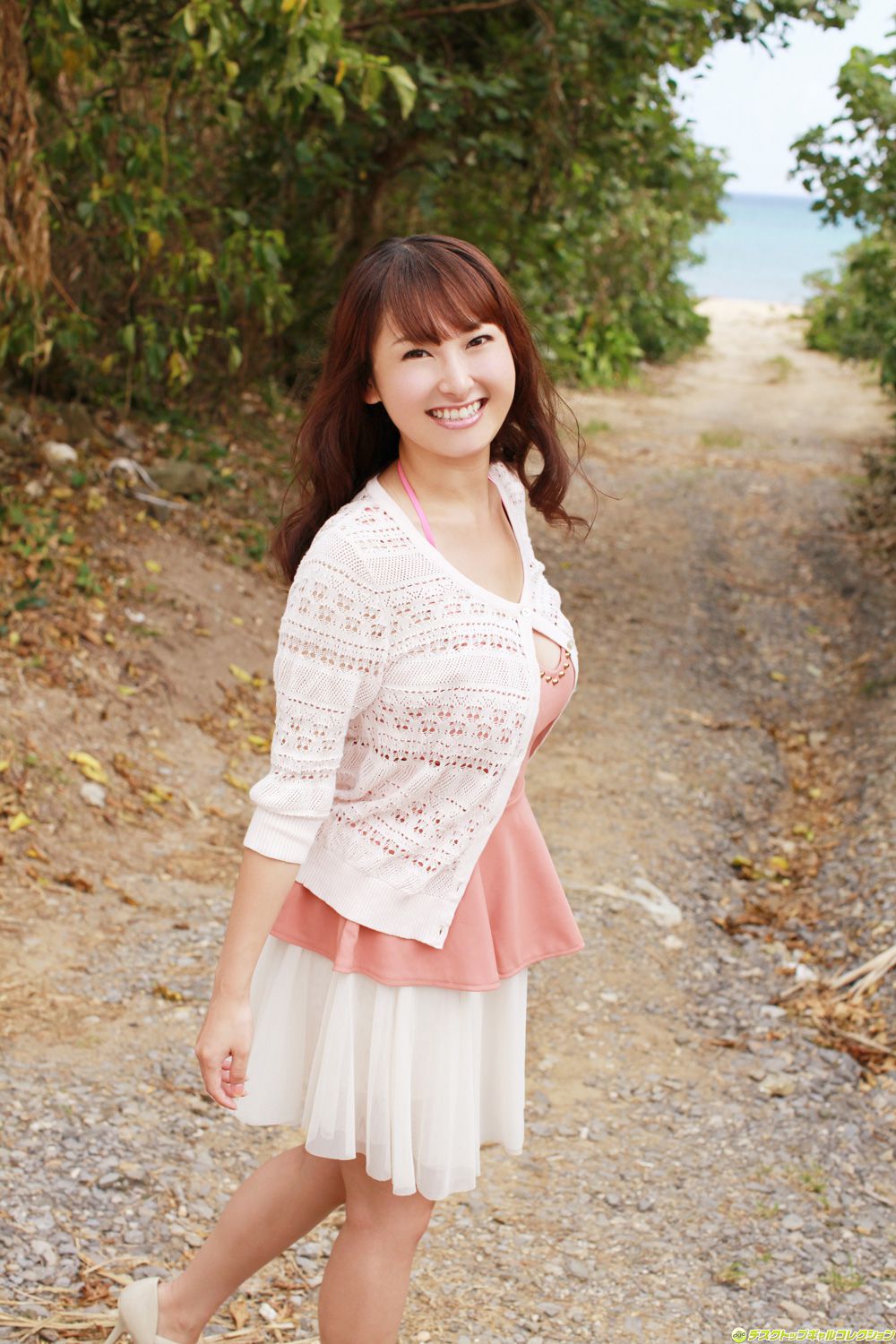 M940-中川朋美《胸元からこぼれ落ちるダイナマイトJカップ》 [DGC] NO.1078 - 94零社区 DGC-第1张