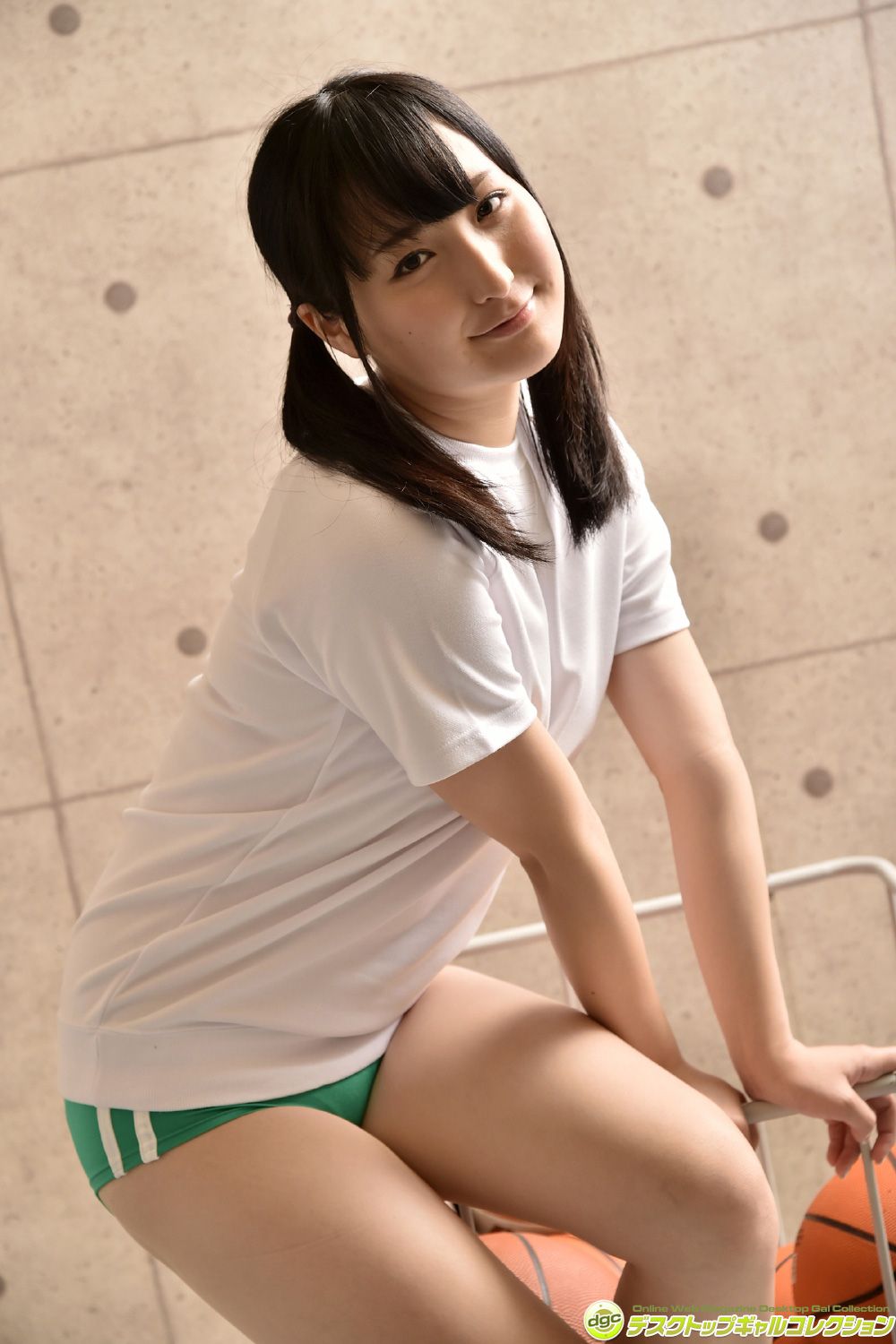 M940-平野聪子《黒髪ロングに透き通る美肌の正統派美少女!》 [DGC] NO.1214 - 94零社区 DGC-第31张