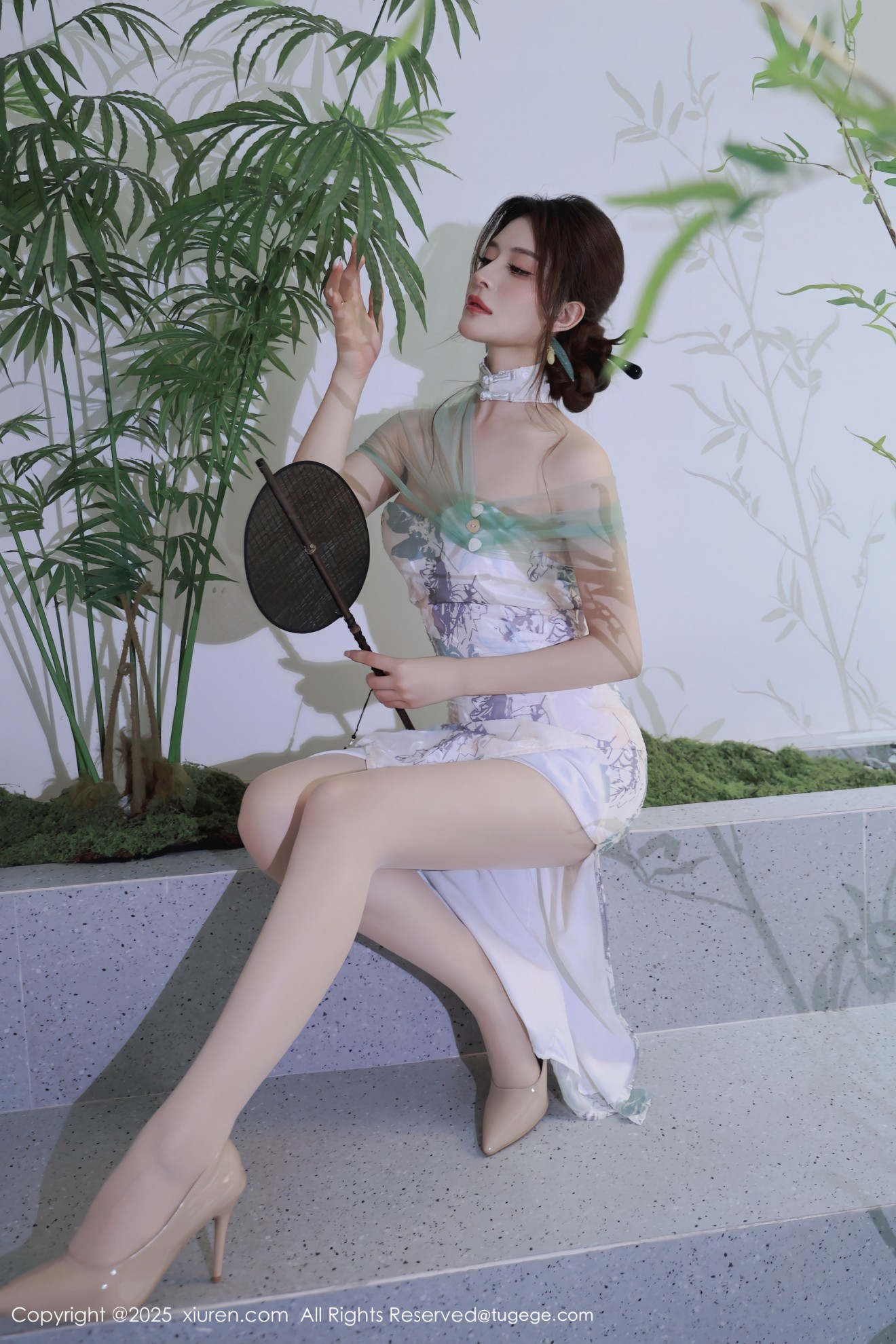 [XIUREN秀人网] 2025.08.27 NO.10694 阿依莎 [94零社区]