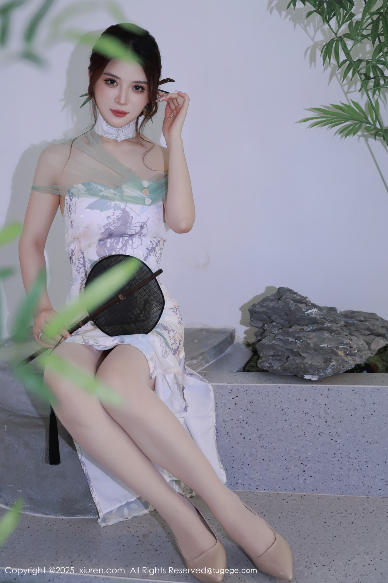 [XIUREN秀人网] 2025.08.27 NO.10694 阿依莎 [94零社区]