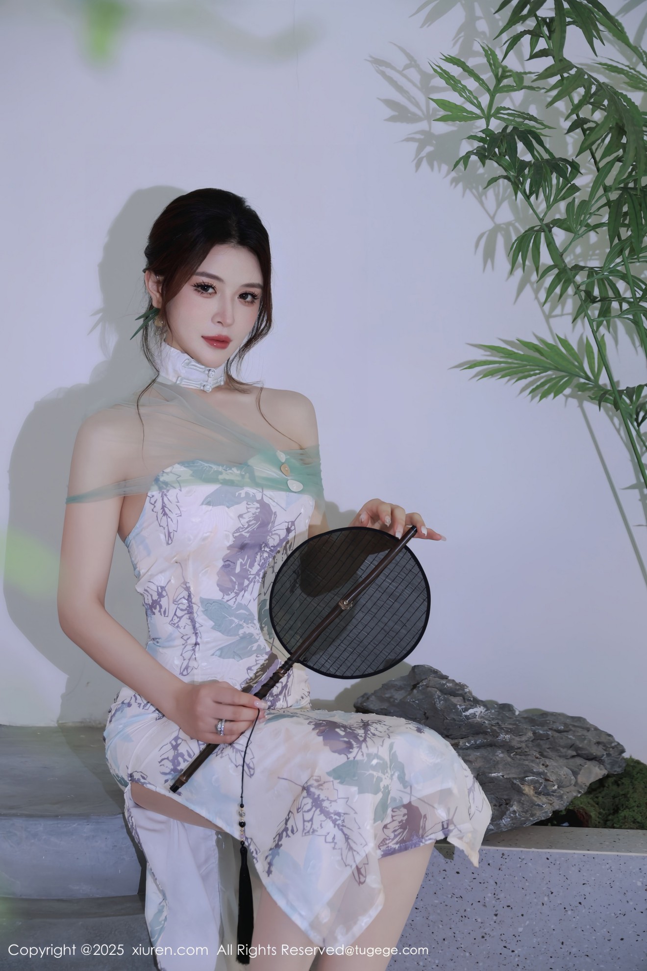 [XIUREN秀人网] 2025.08.27 NO.10694 阿依莎 [94零社区]