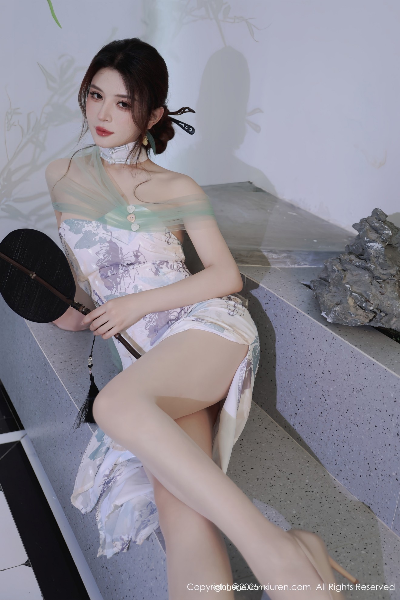 [XIUREN秀人网] 2025.08.27 NO.10694 阿依莎 [94零社区]