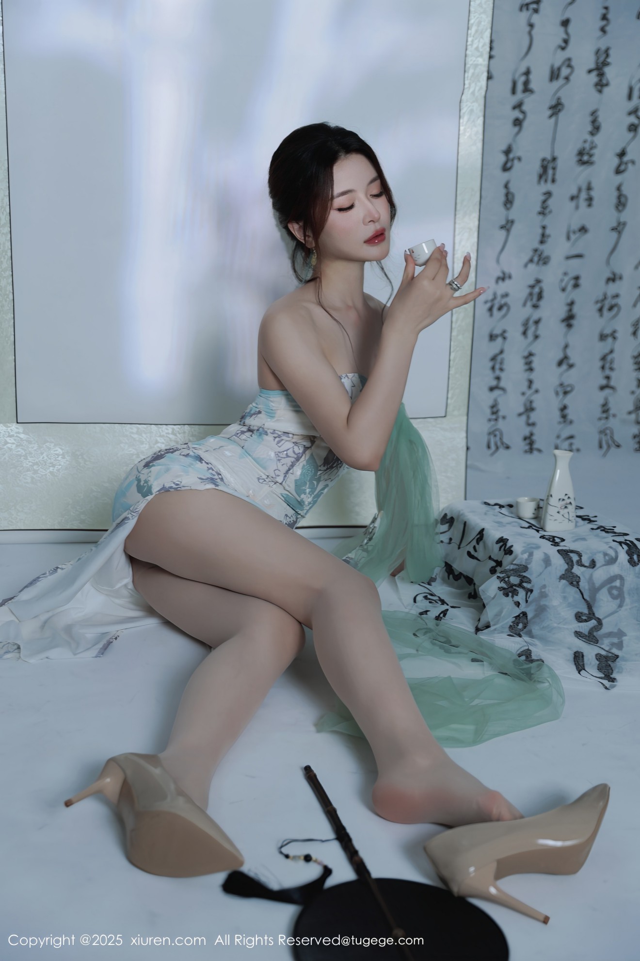 [XIUREN秀人网] 2025.08.27 NO.10694 阿依莎 [94零社区]