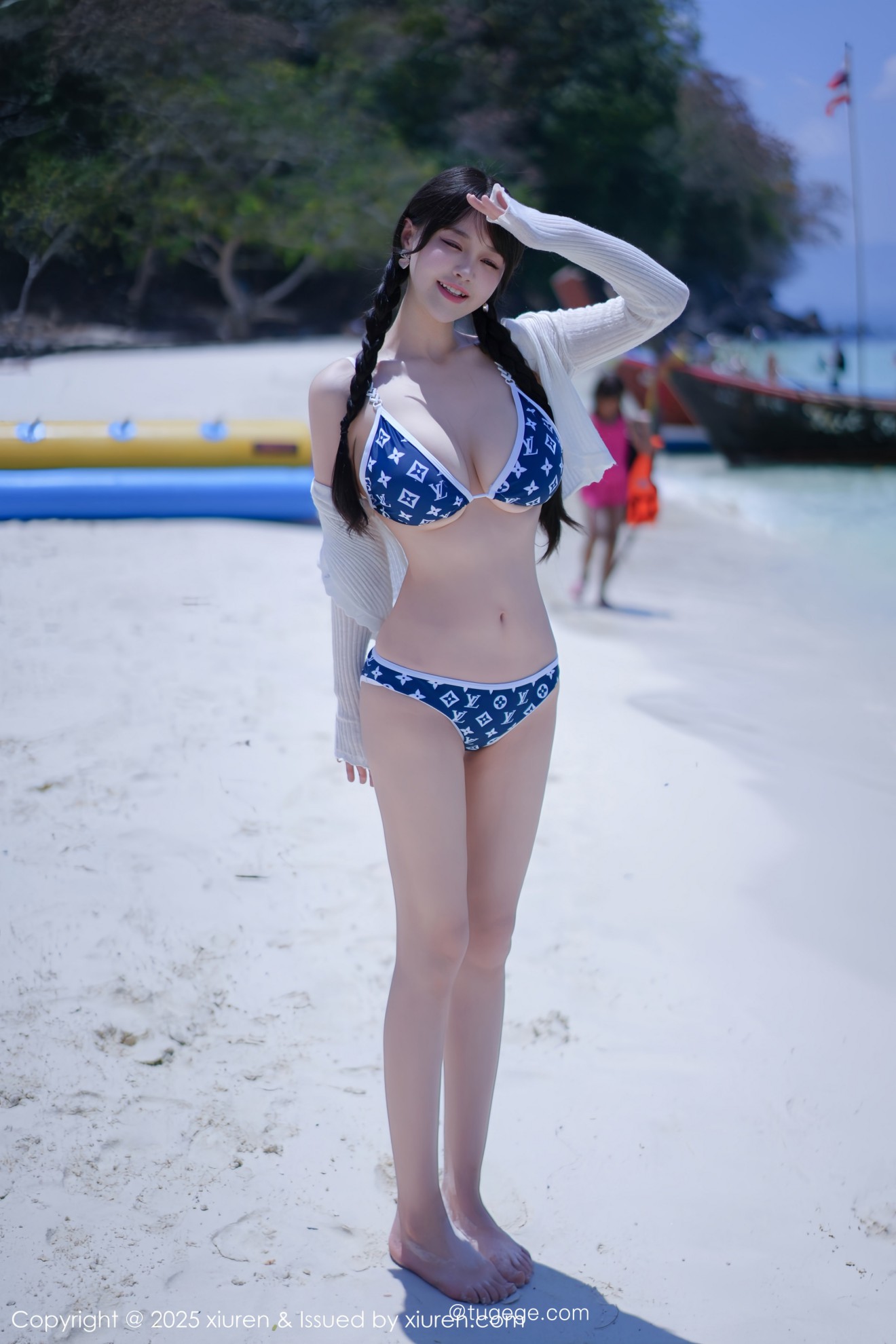 [XIUREN秀人网] 2025.08.28 NO.10699 心上可Flora [94零社区]