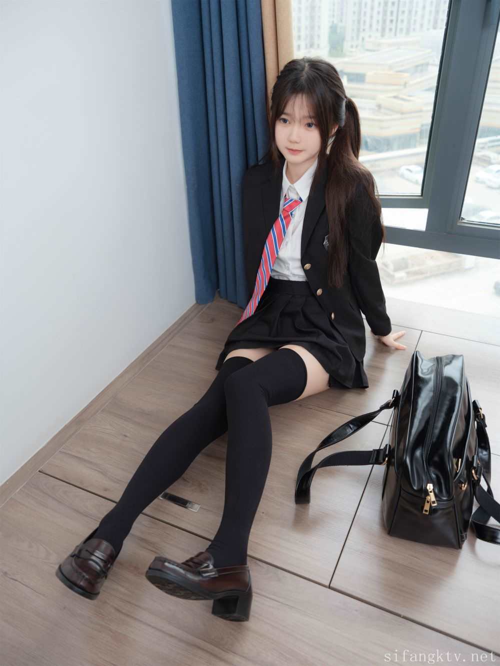 [紧急企划] 小恩 – 【最新写真合集】- 16套